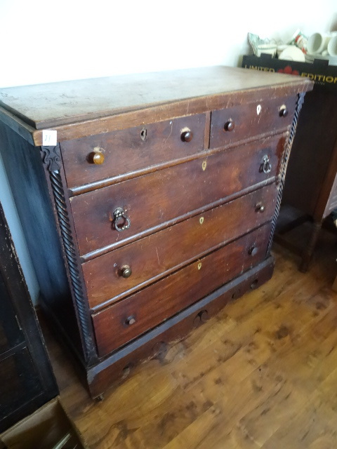 lot 21 image: 5 Drawer Chest On Wheels, Vintage,