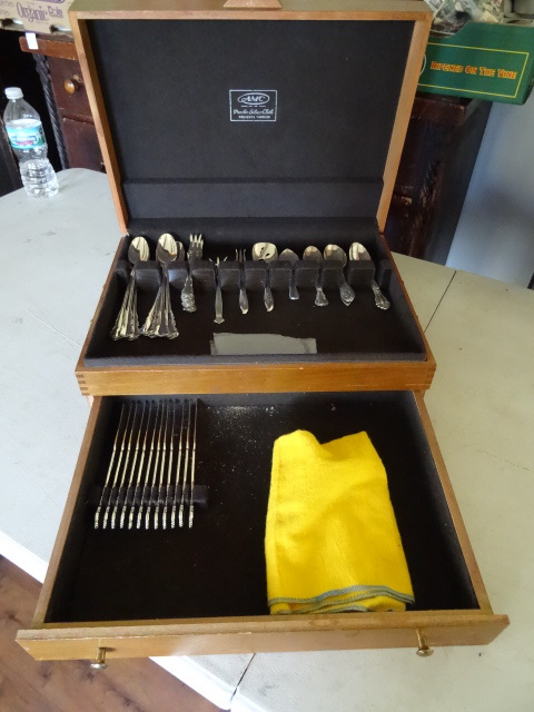 lot 65 image: Vintage Misc Silverware In Wood Box
