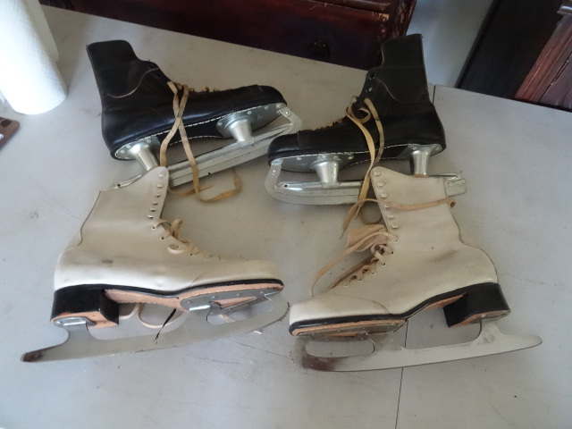 lot 78 image: Vintage Ice Skates