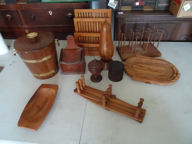 lot 125 image: Misc Wood Items, Letter File, Ice Bucket,