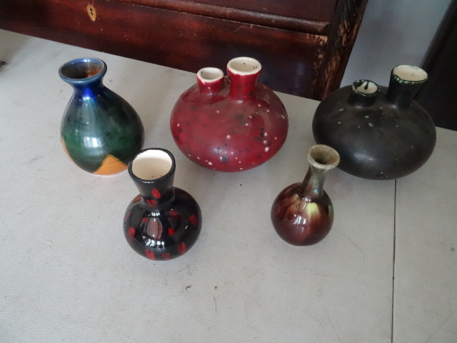 lot 134 image: Misc Pottery Vases 5 Pieces
