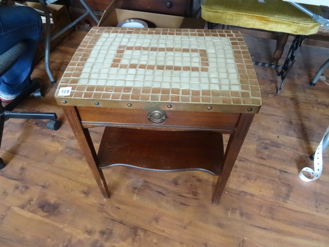 lot 138 image: Vintage End Table WDrawer,
