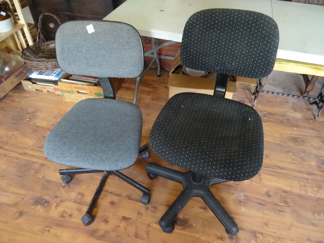 lot 139 image: Office Chairs Qty. 2