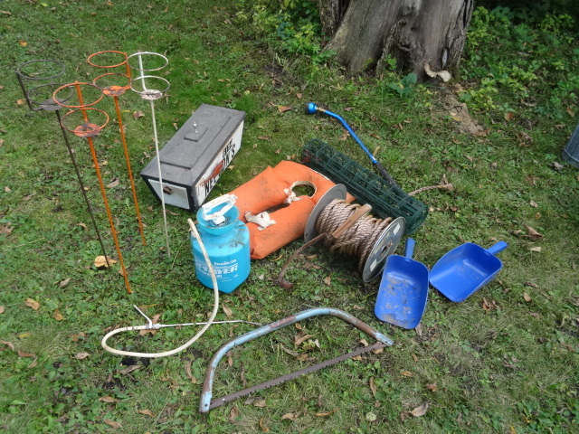 lot 147 image: Roll Of Rope Vintage Scythe, Box Saw,