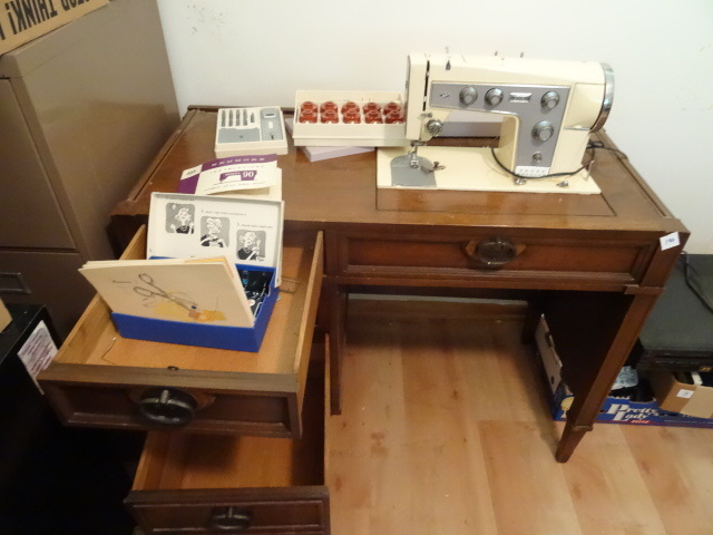 lot 190 image: Sears Kenmore Sewing Machine
