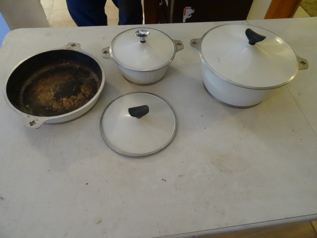 lot 254 image: Misc Cast Aluminum Cookware