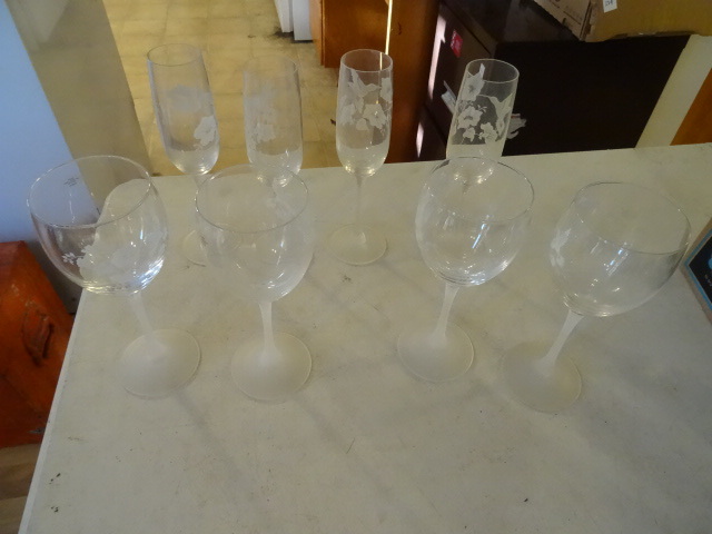 lot 260 image: Crystal Glasses WFrosted Stems,