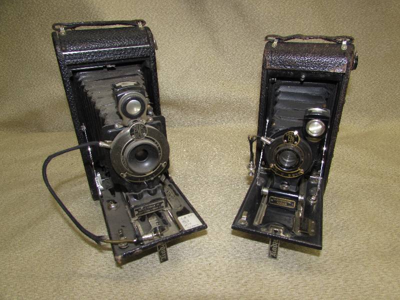 VINTAGE  ANTIQUE CAMERAS
