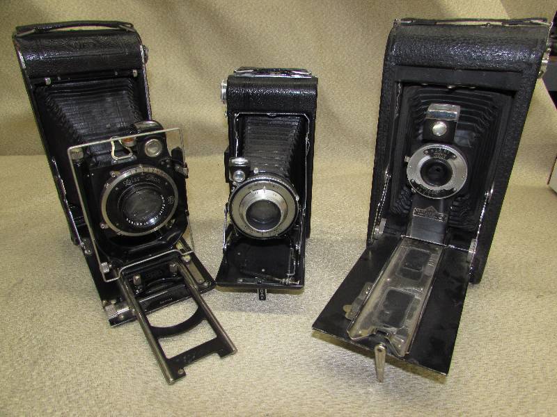 VINTAGE  ANTIQUE CAMERAS