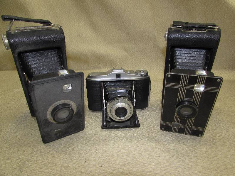 VINTAGE  ANTIQUE CAMERAS