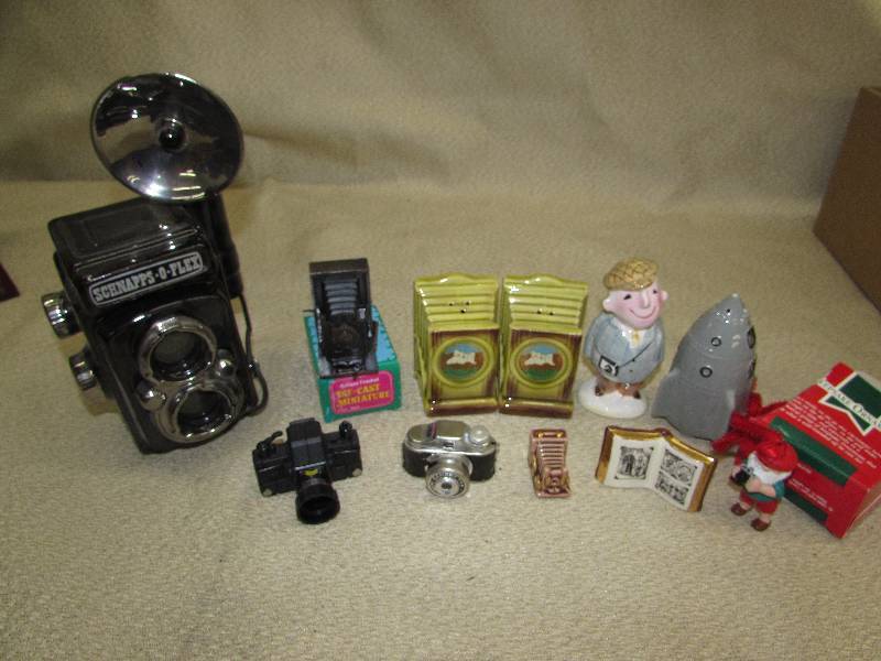 MISC CAMERA KEEPSAKE ITEMS