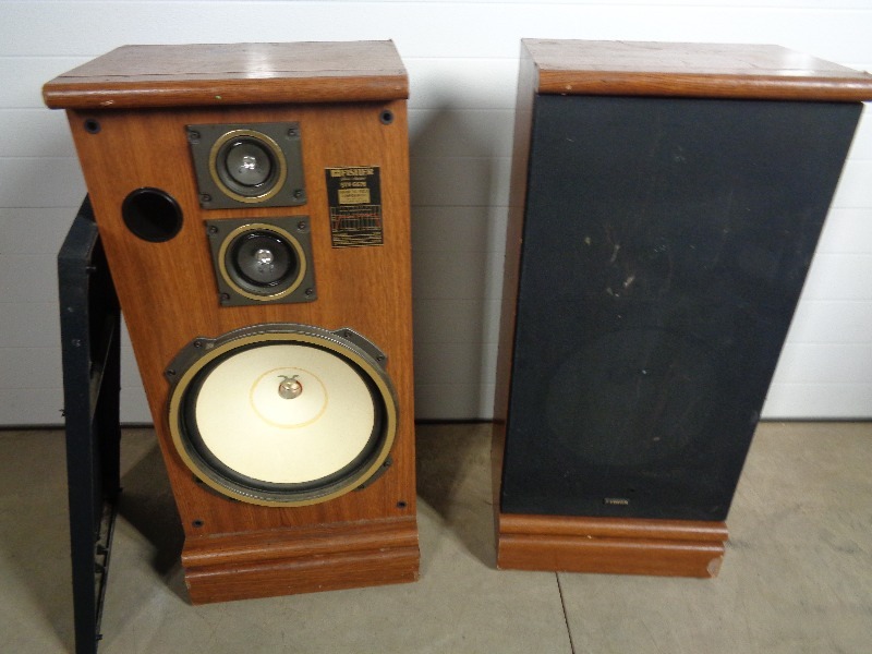 lot 87 image: Pair of Fisher Speakers