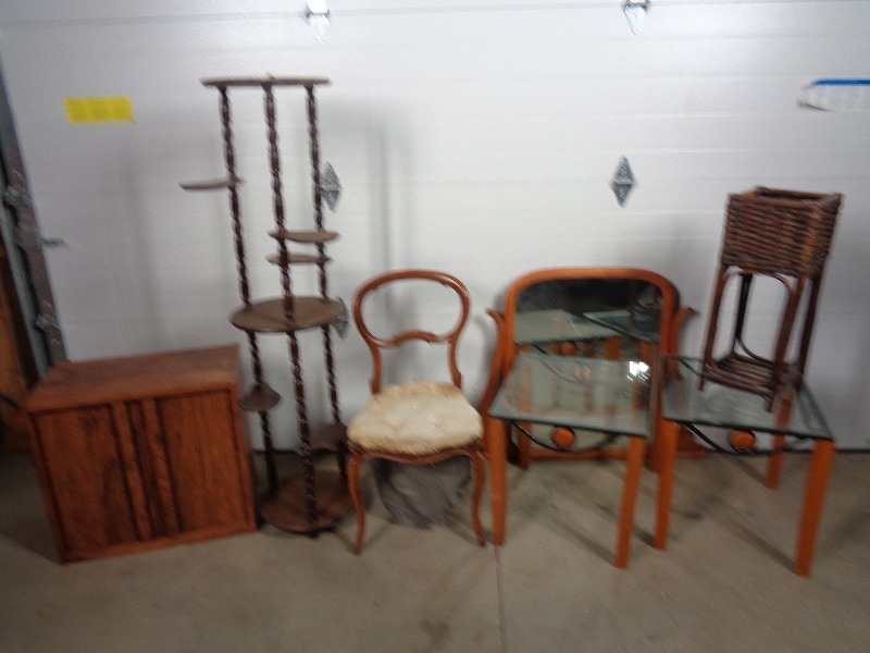 lot 88 image: Take What You Want Furniture
