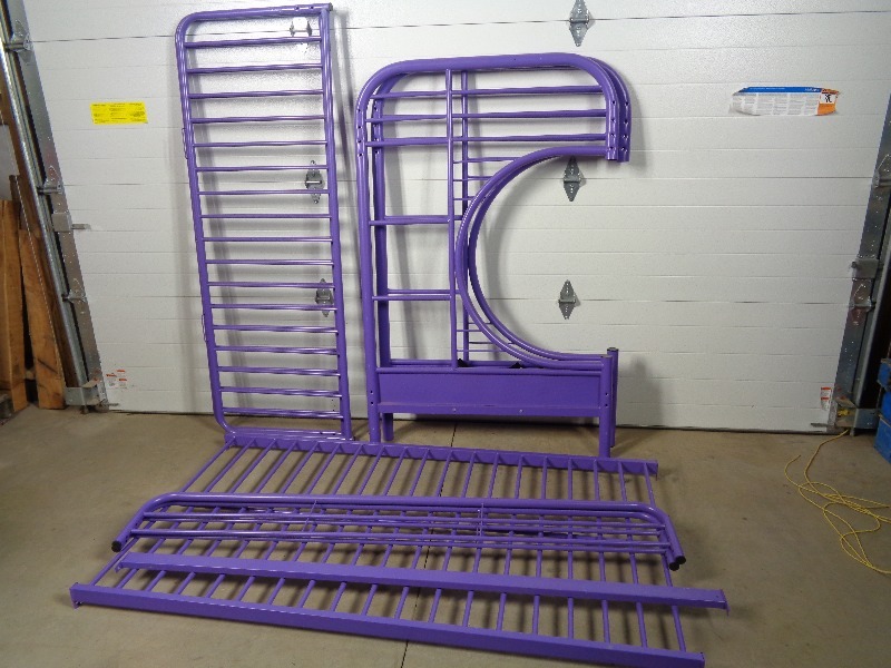 lot 123 image: Futon Bunkbed Frame