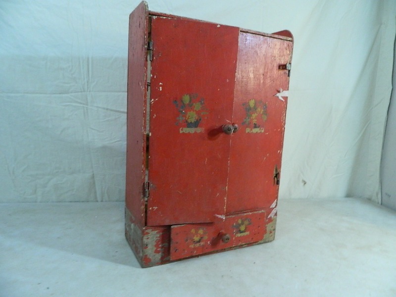 lot 46 image: Cool Old Cabinet