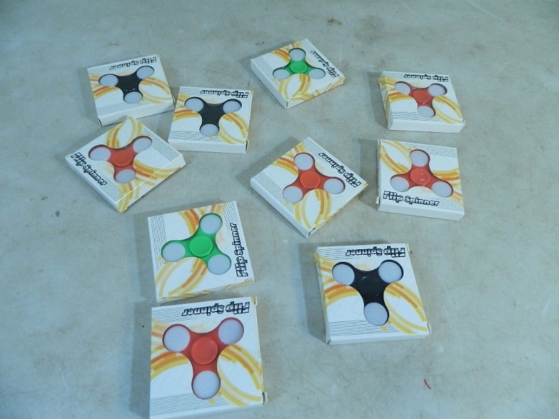 lot 71 image: 10 New LED Fidget Spinners