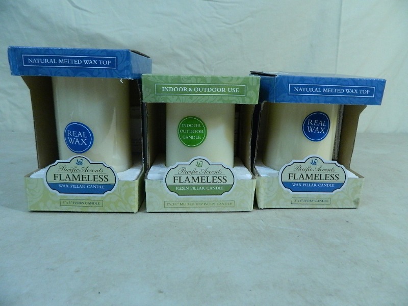 lot 73 image: 3 New Flameless Candles