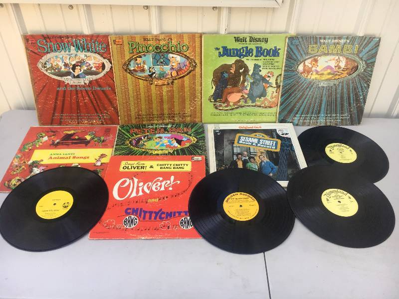 lot 8 image: Vintage Disney Records