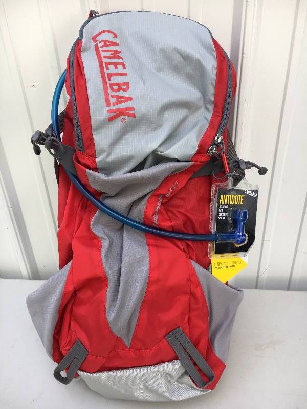 lot 21 image: NEW - Camelbak Hydration Backpack