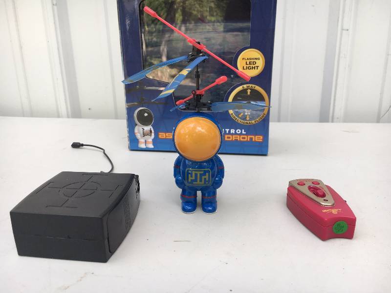 lot 42 image: Smithsonian Astronaut Drone