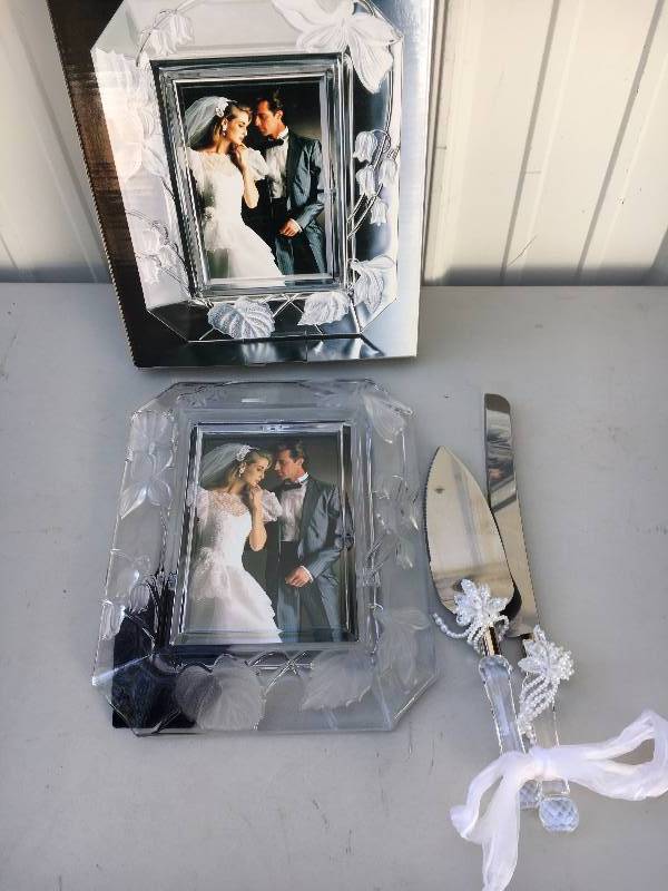 lot 72 image: Wedding Lot