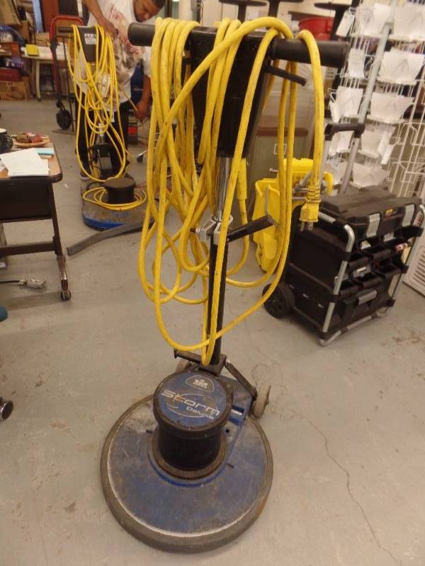 FLOOR POLISHER