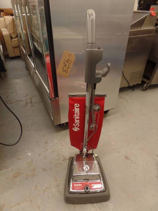 UPRIGHT COMMERCIAL VACUUM