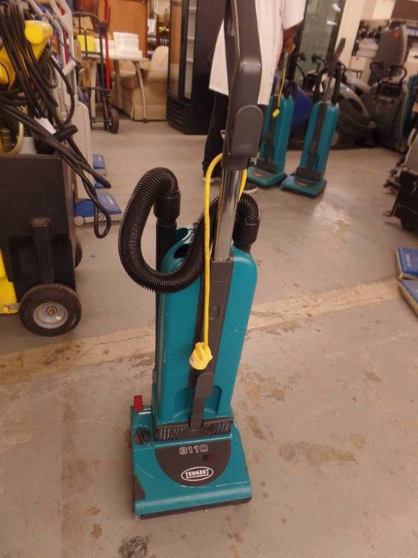 UPRIGHT COMMERCIAL VACUUM