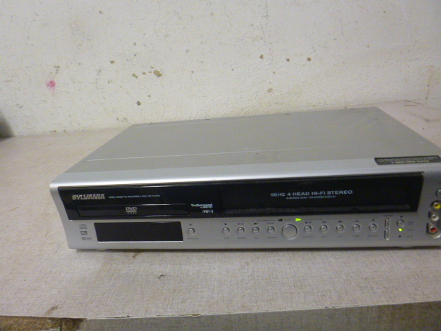 lot 36 image: Sylvania VHSDVD Player