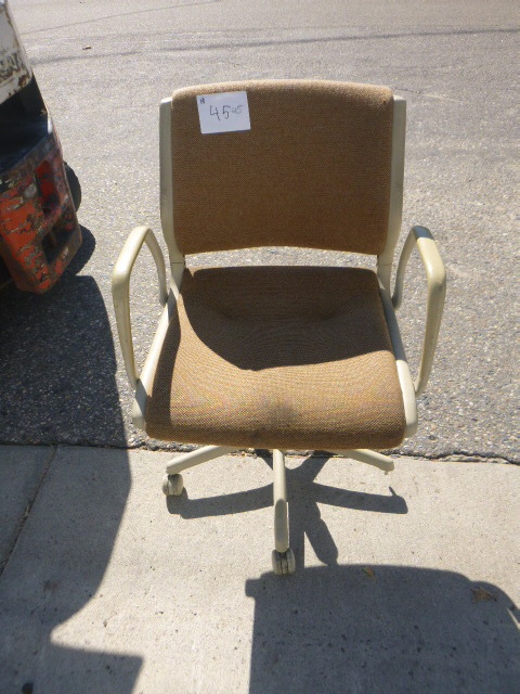 lot 45 image: Office Chair