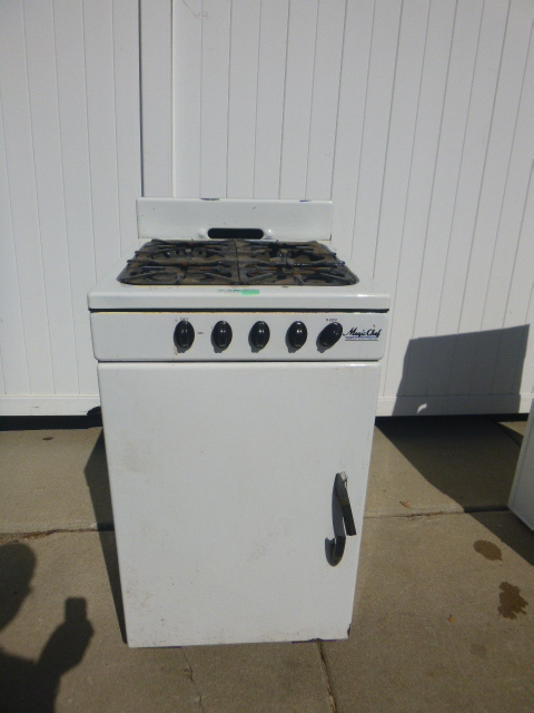 lot 49 image: Vintage Magic Chef Stove