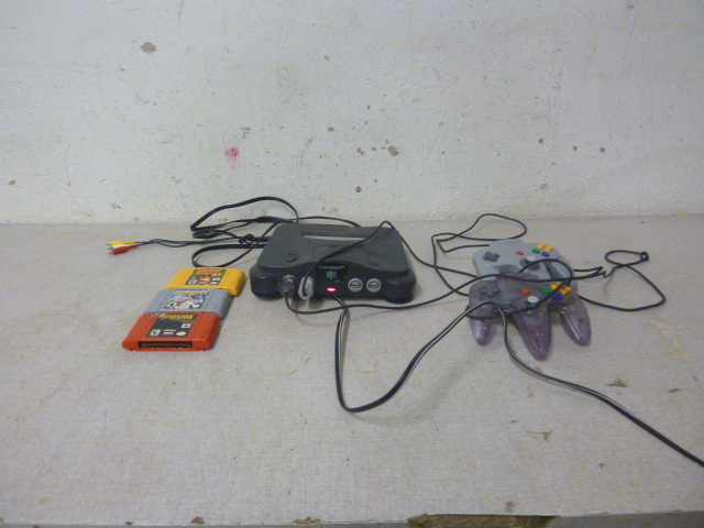 lot 69 image: Nintendo 64
