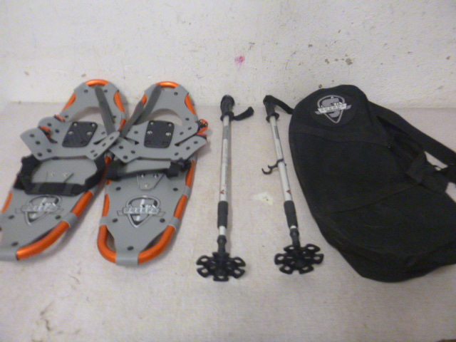 lot 74 image: Womens Sherpa Snowshoes
