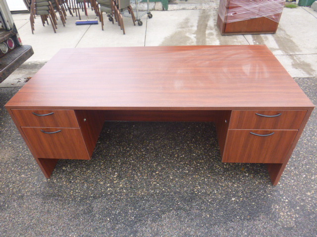 lot 85 image: Cherry Wood Office Desk
