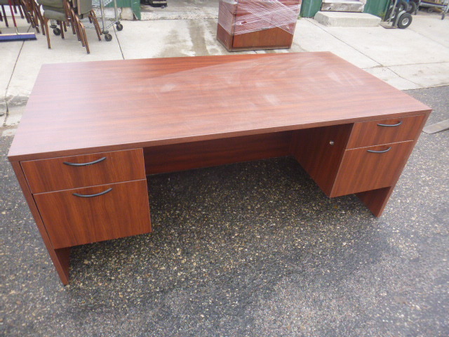 lot 86 image: Cherry Wood Office Desk