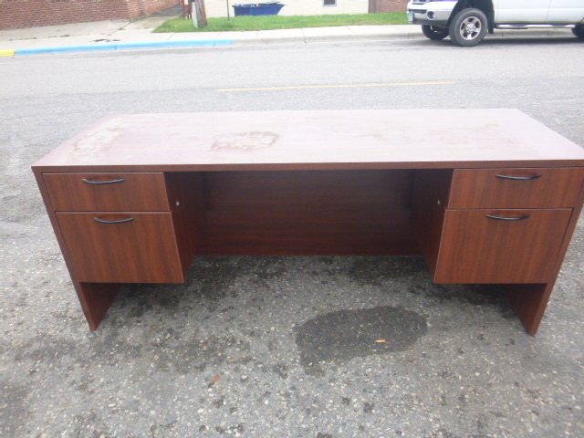 lot 90 image: Cherry Wood Office Desk