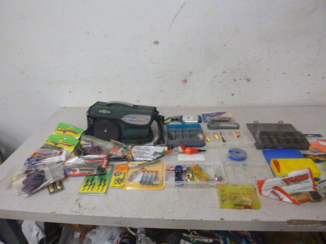 lot 110 image: Miscellaneous Fishing Tackle