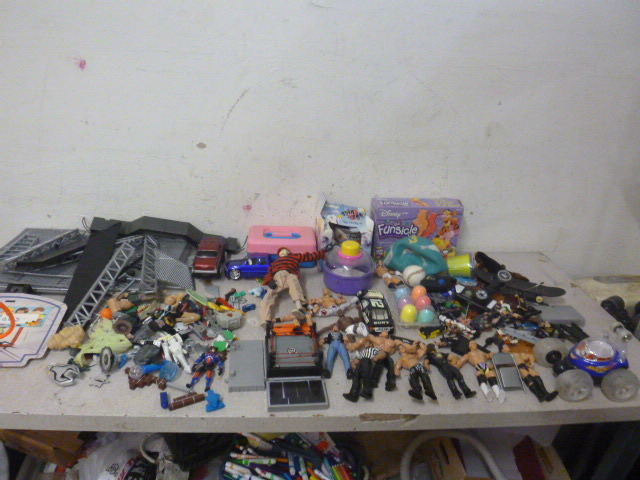 lot 120 image: Miscellaneous Toys
