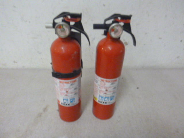 lot 131 image: 2 Kidde Fire Extinguishers