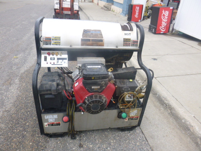 lot 5 image: Beckett Power Light Hot Water Power Washer