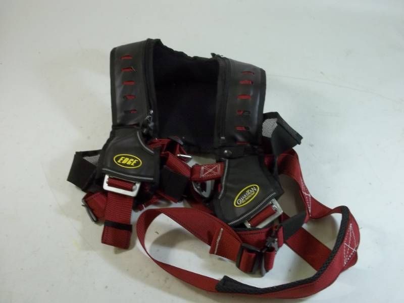 lot 18 image: Qual-Craft Guardian Fall Protection  Full Body Harness # 181211