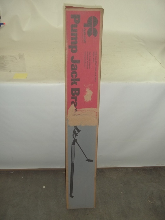 lot 44 image: Qual-Craft Guardian  Pump Jack Brace # 2201 Retail $44.00