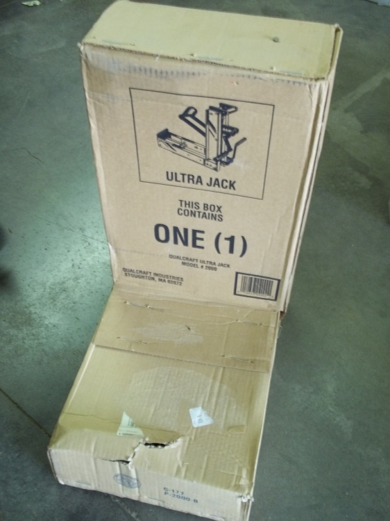 lot 49 image: Qual-Craft Guardian Ultra Jack  Model # 2000 Retail $282.00