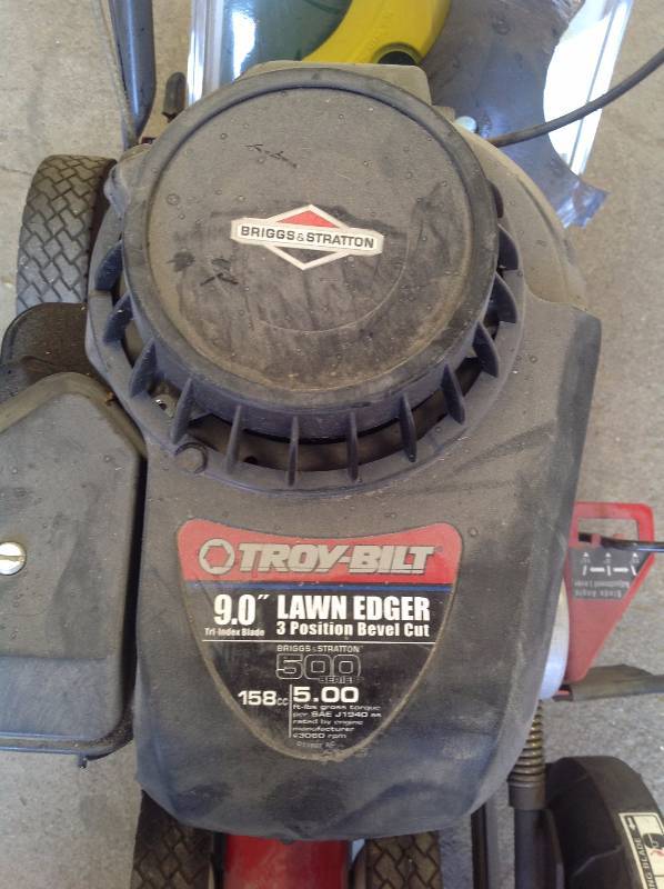 lot 1 image: Tory Bilt, Lawn Edger
