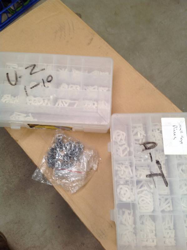 lot 10 image: Small Letters For a Sign