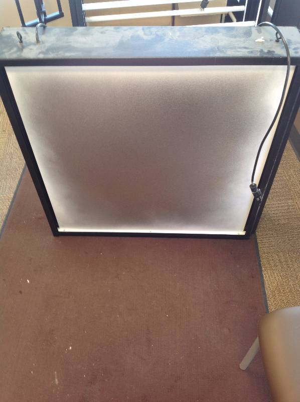 lot 15 image: Light PanelBox