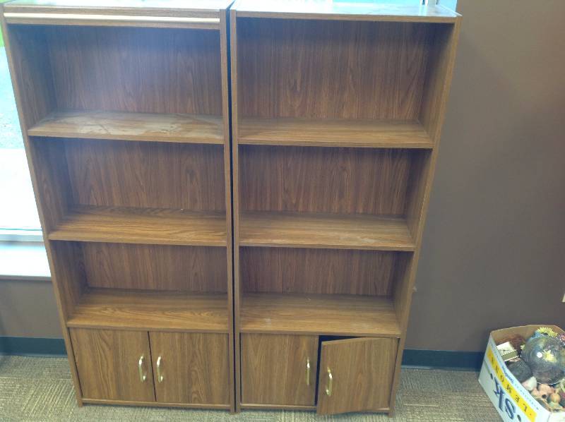 lot 24 image: Two Wooden Book Shelve