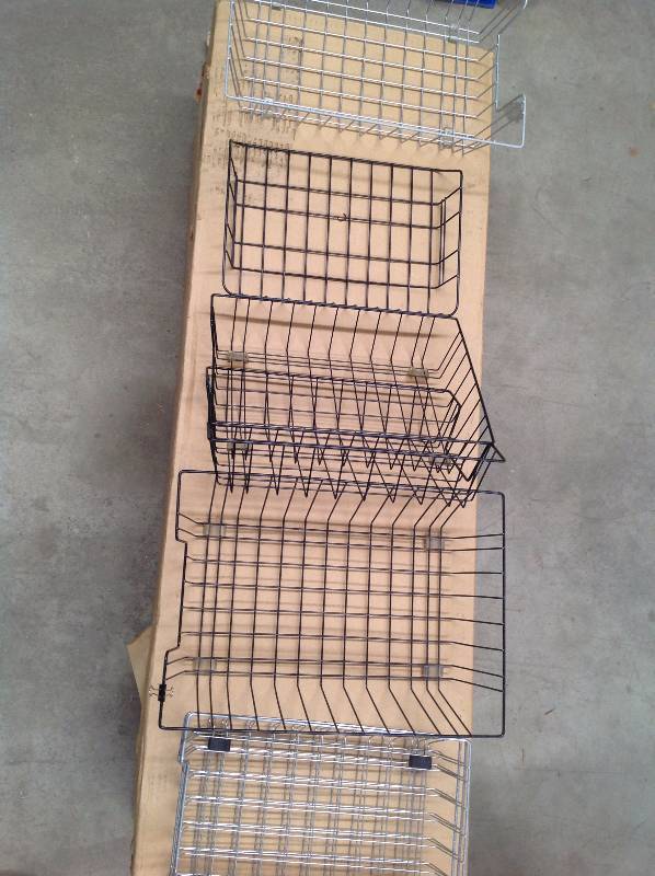 lot 50 image: Office Wired Baskets