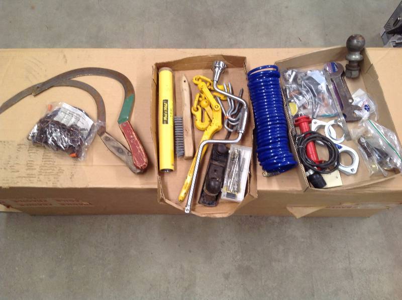 lot 54 image: Lot Of tools