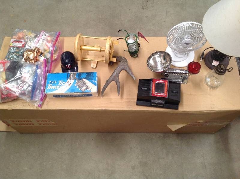 lot 56 image: Lot of house items, Lamp, Fan, Antler